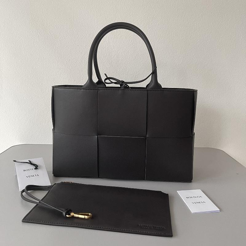 Bottega Veneta Handbags 652867 Plain Black